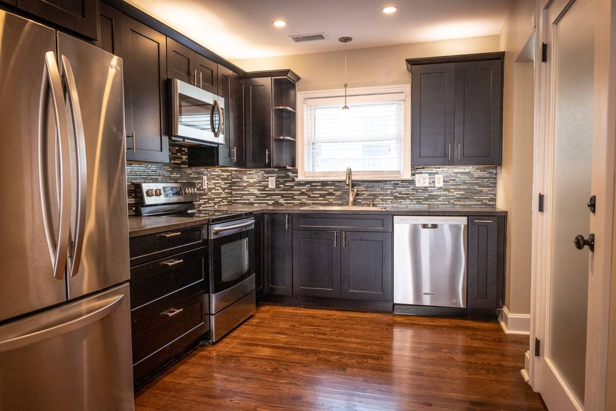 Apartment for rent at 1109 W 49th St, Kansas City, MO 64112