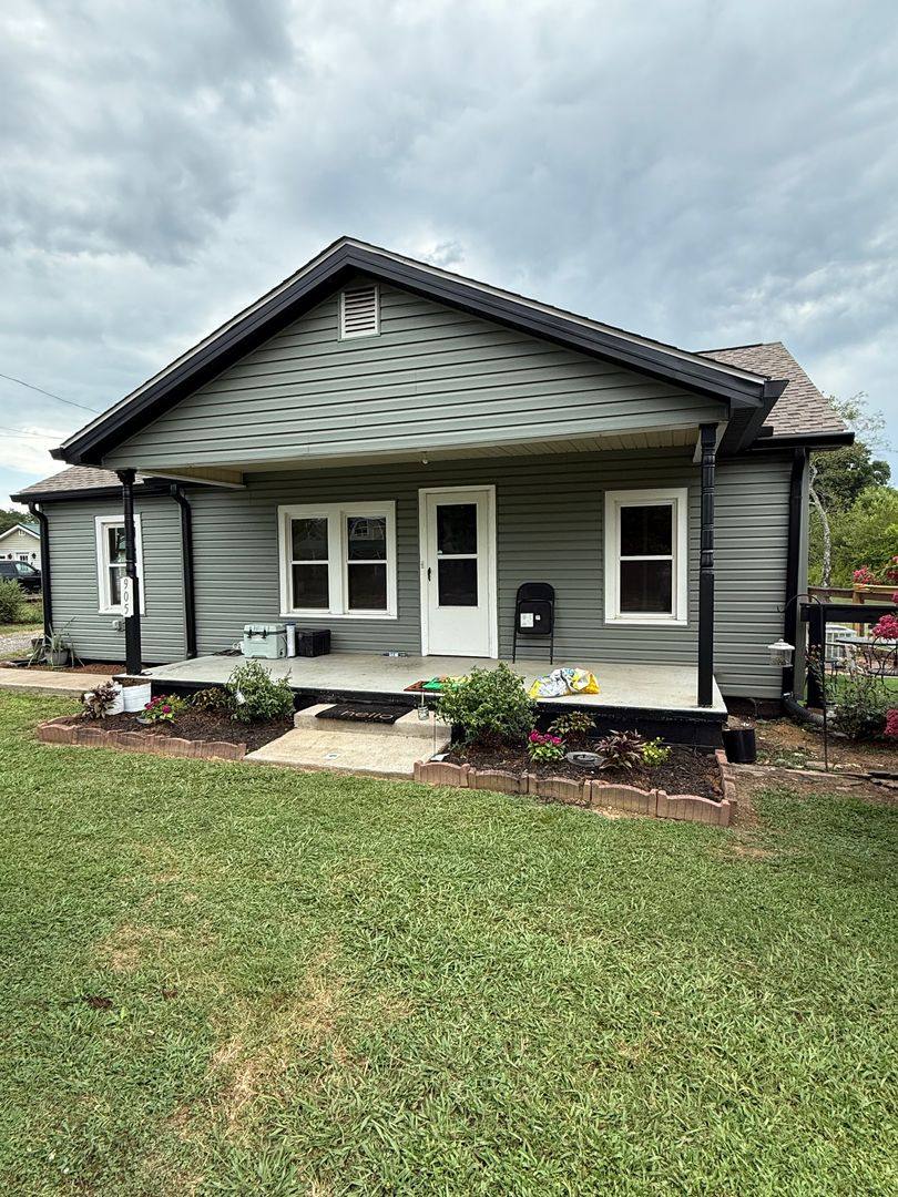 House for rent at 905 Calderwood Highway, Maryville, TN 37801