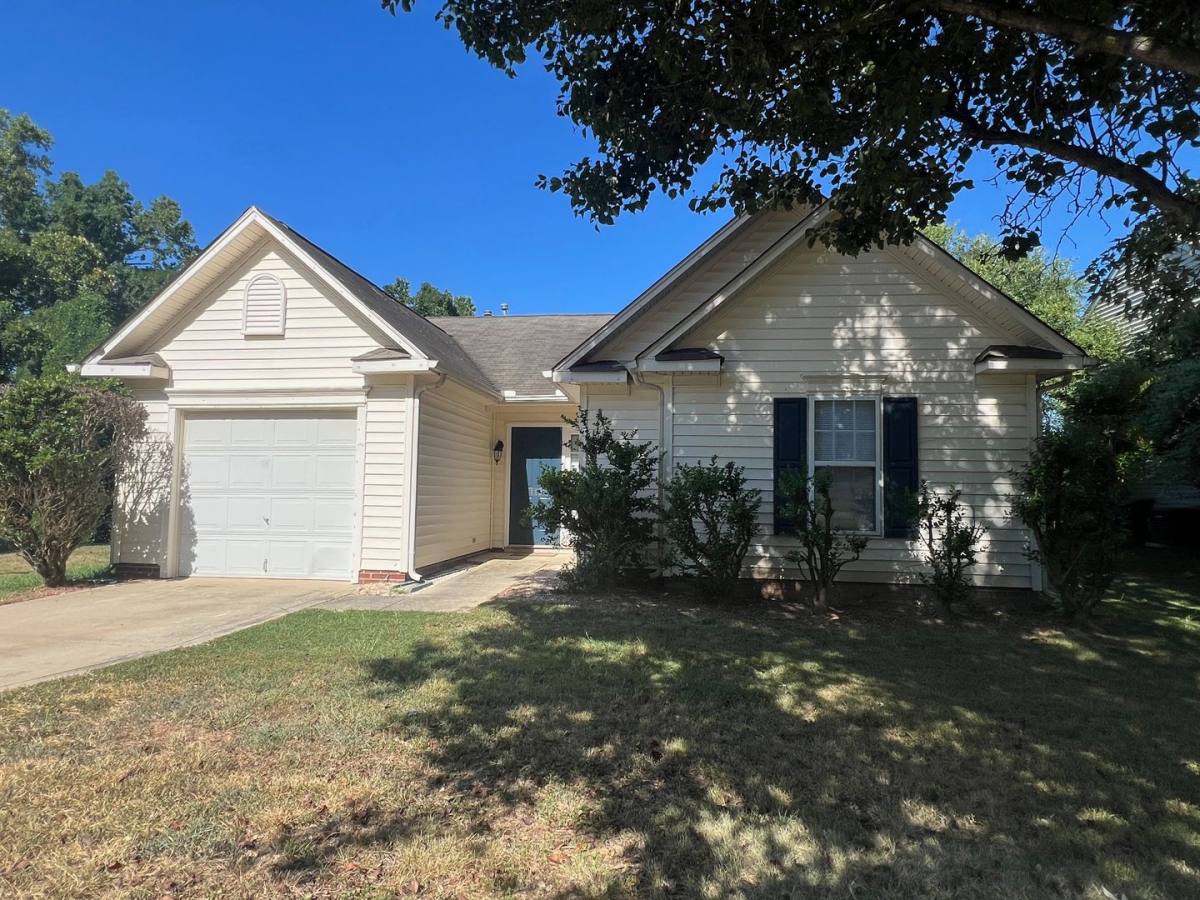 House for rent at 110 Endicott Court, Mooresville, NC 28115
