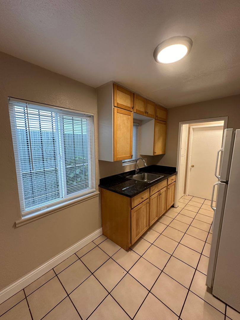 Apartment for rent at 7828 International Blvd, Oakland, CA 94621