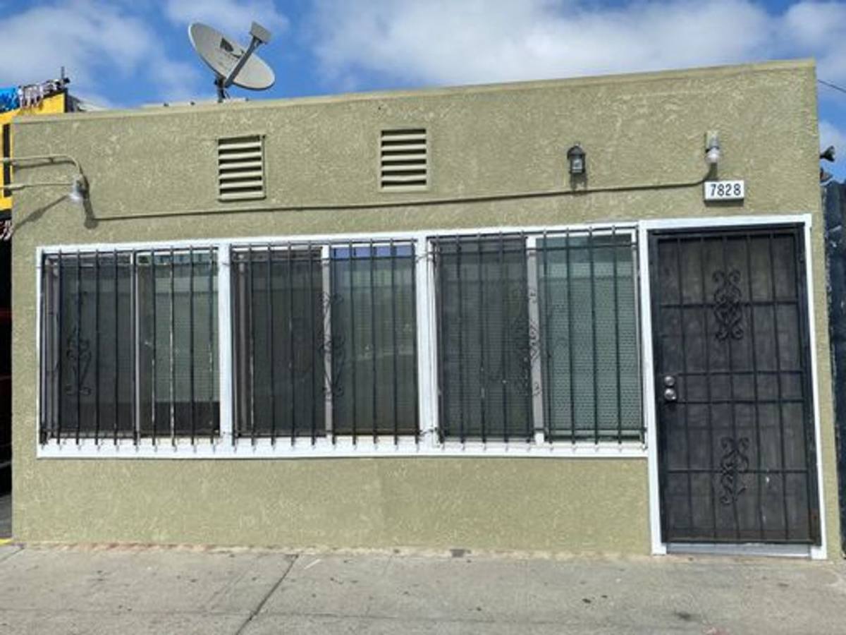 Apartment for rent at 7828 International Blvd, Oakland, CA 94621