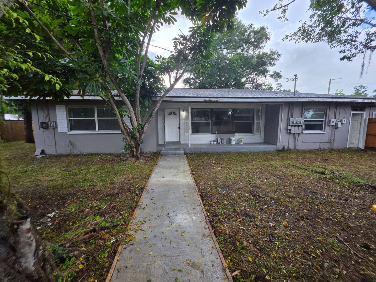 Apartment for rent at 5401 Russell Ave, Clearwater, FL 33760