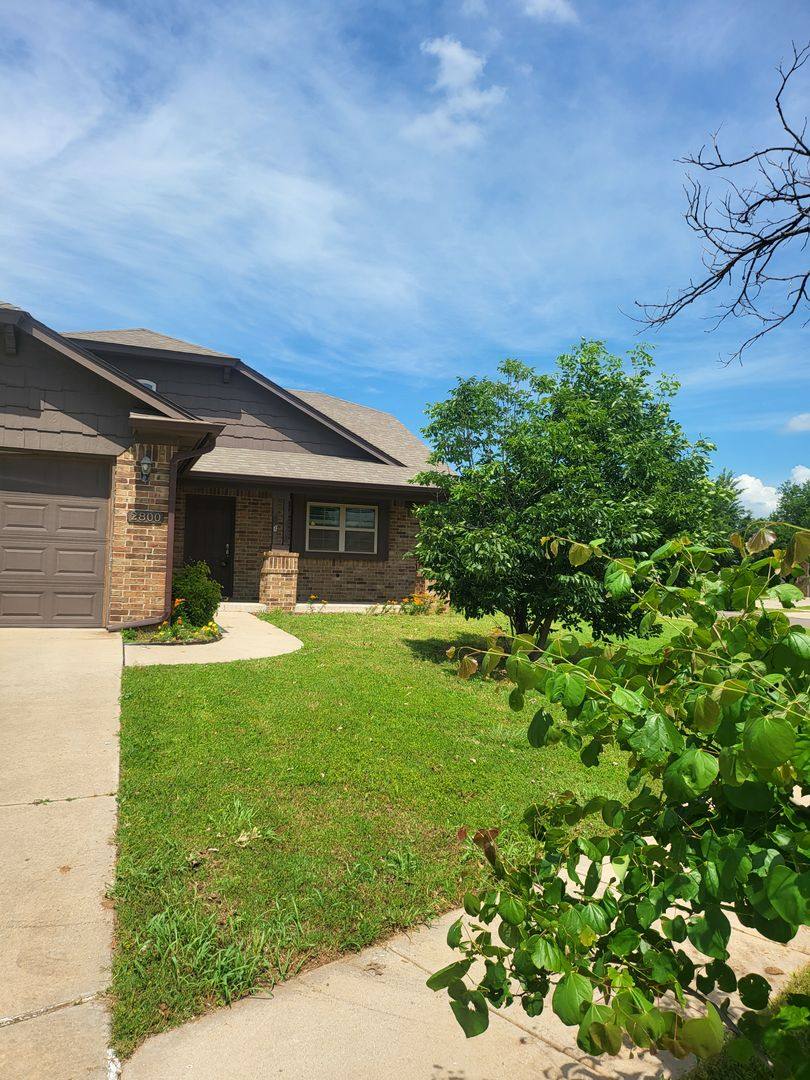 House for rent at 2800 NW 183rd St, Edmond, OK 73012