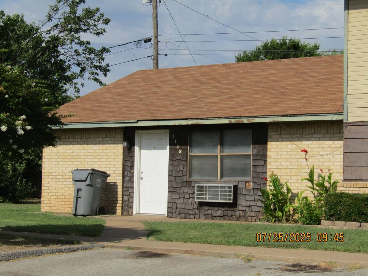 Townhouse for rent at 1118 NW 52nd Circle, Lawton, OK 73505
