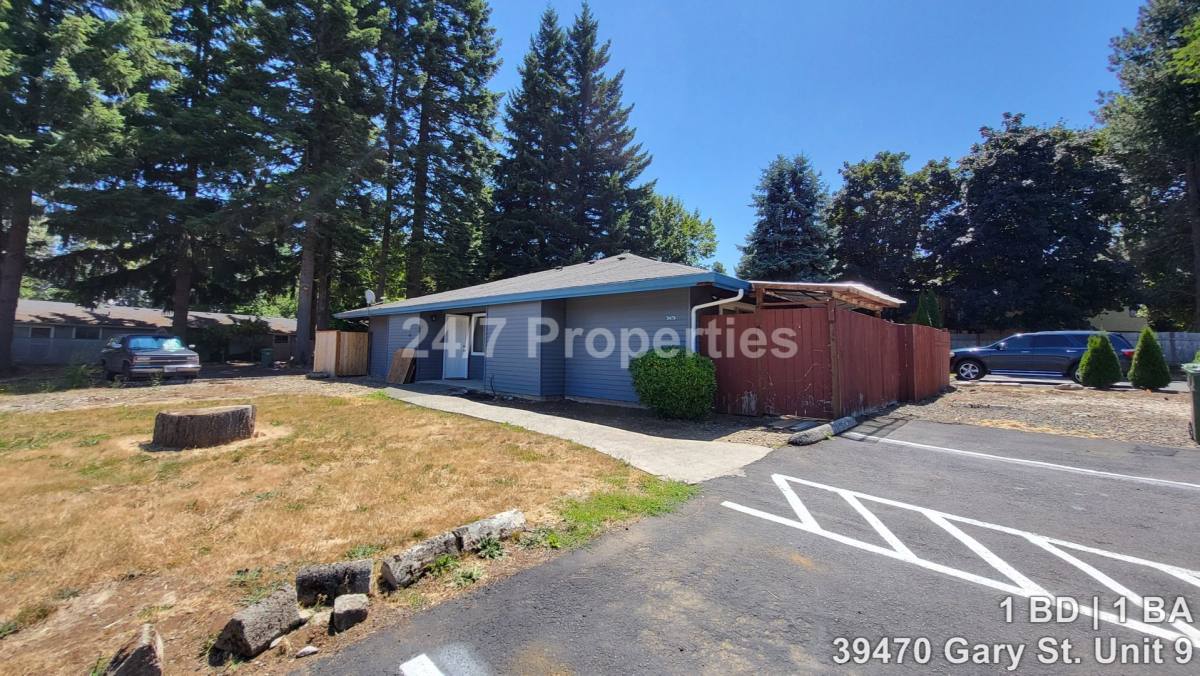 Apartment for rent at 39470 Gary St, Sandy, OR 97055