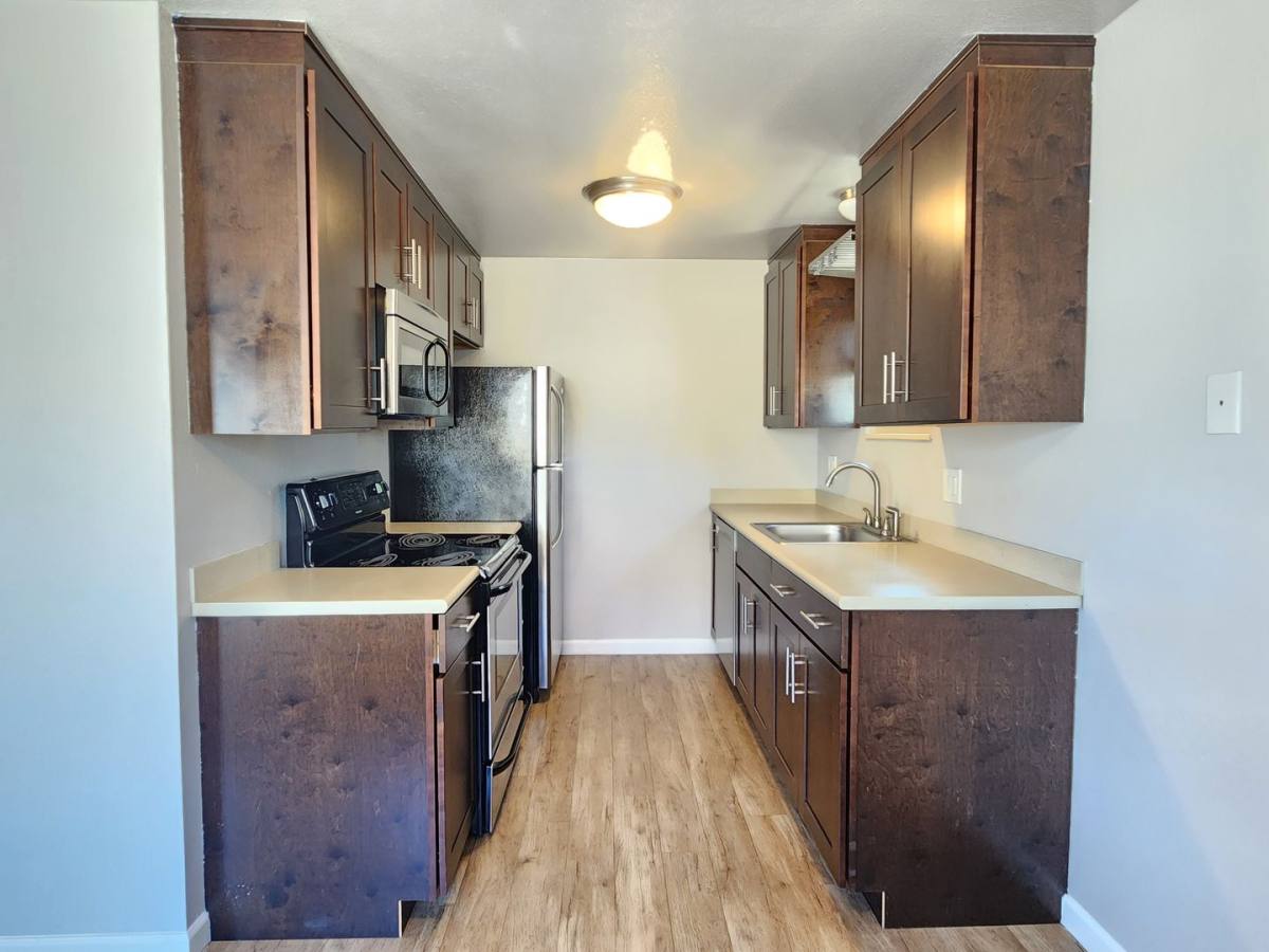 Townhouse for rent at 1531 NW 53rd St, Seattle, WA 98107