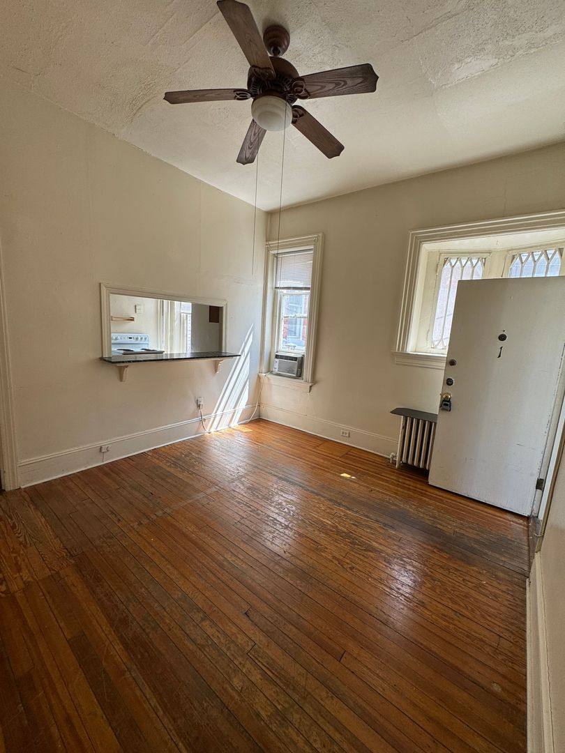 Apartment for rent at 618 Redgate Ave, Norfolk, VA 23507