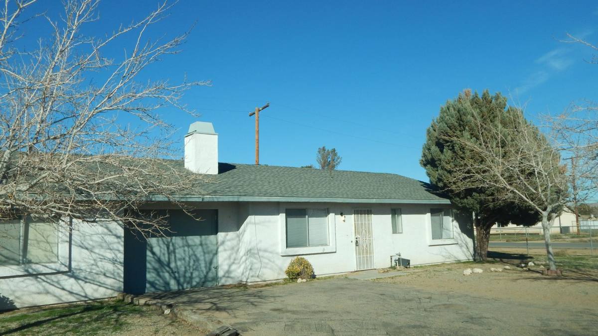 Apartment for rent at 21318 Ottawa Rd, Apple Valley, CA 92308