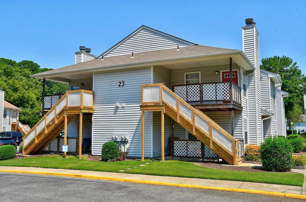 Condo for rent at 4243 Thalia Station Circle, Virginia Beach, VA 23452