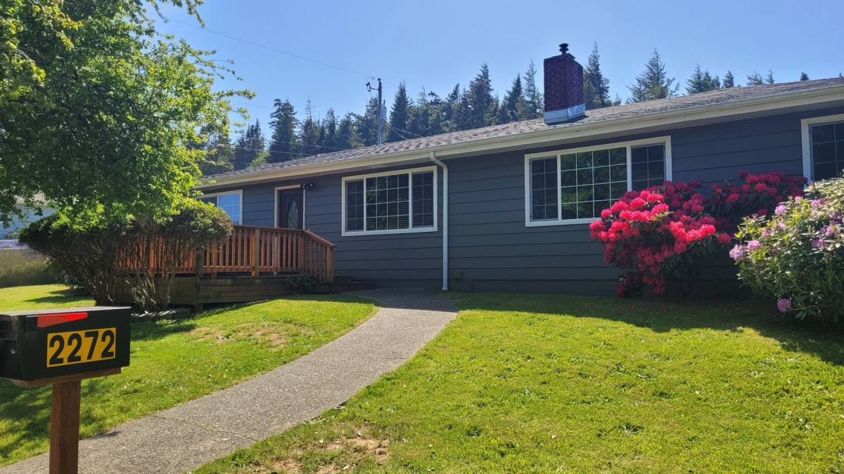 House for rent at 2272 Madrona St, North Bend, OR 97459