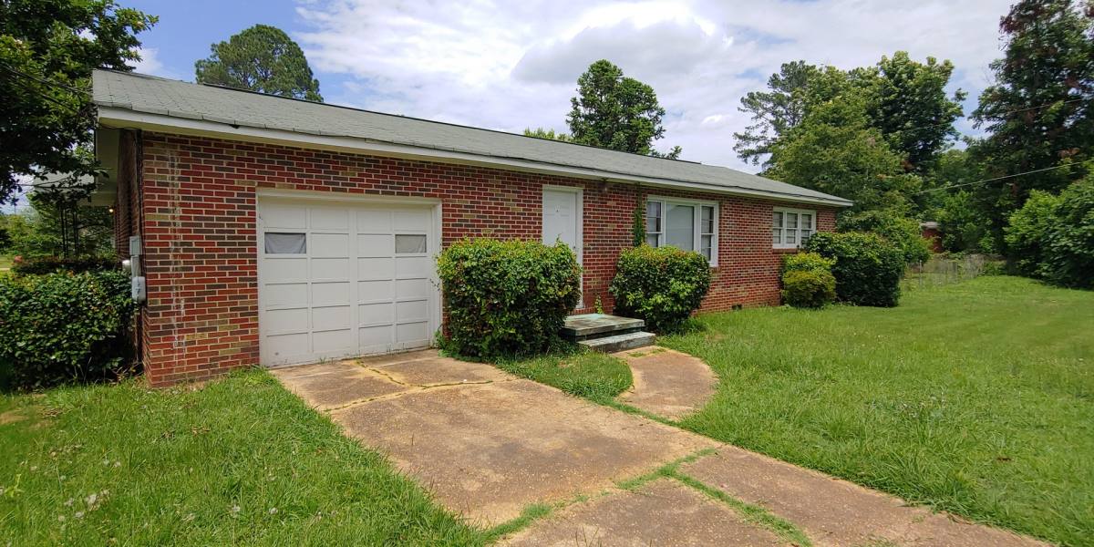 House for rent at 520 29th St, Tuscaloosa, AL 35401