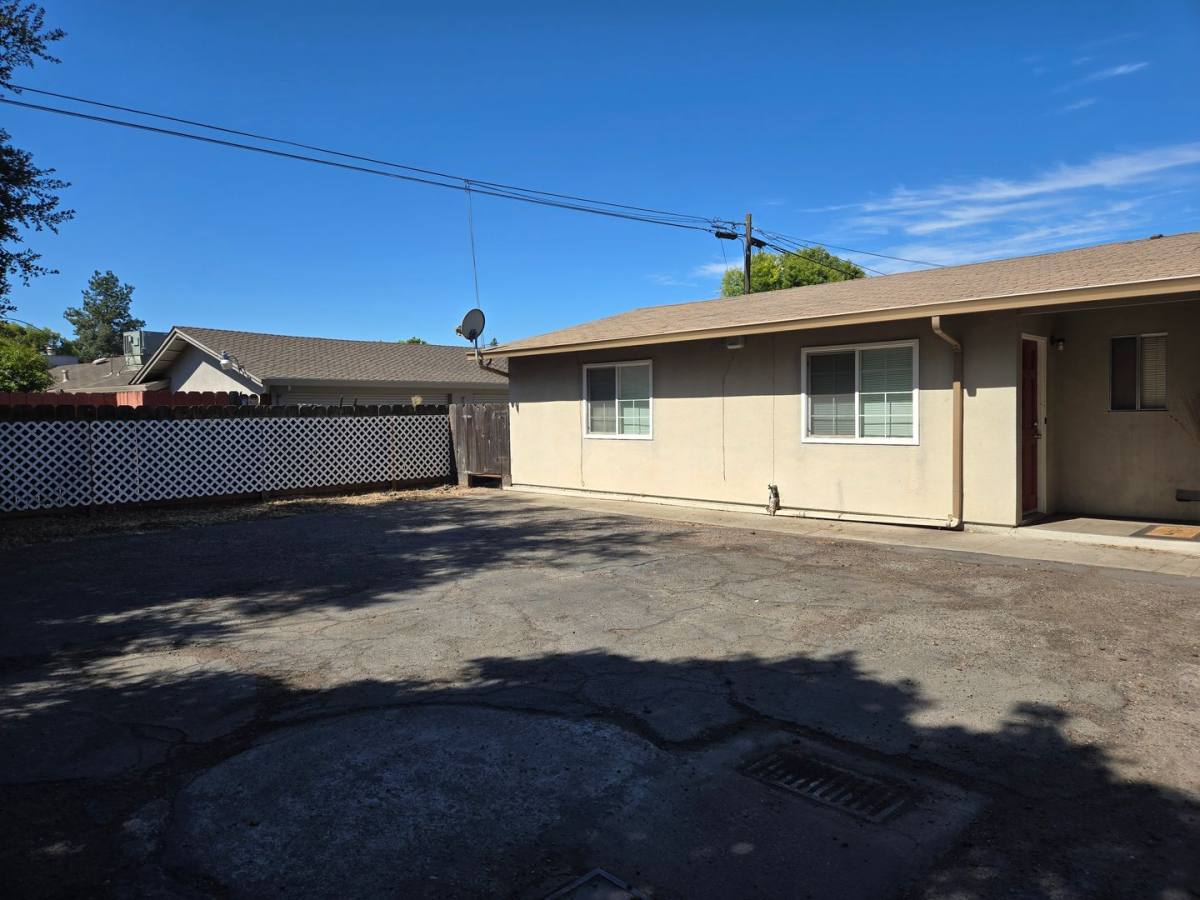 Apartment for rent at 1526 Locke Rd, Modesto, CA 95355