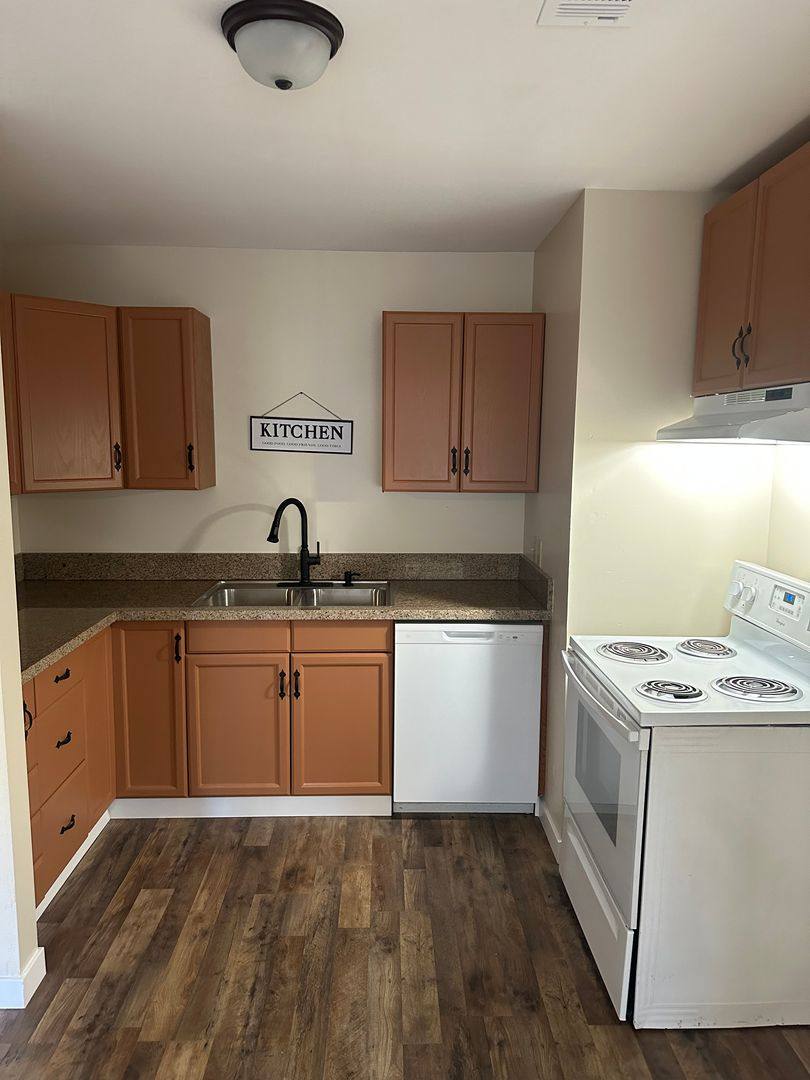Apartment for rent at 451 & 457 S, Oakdale, CA 95361