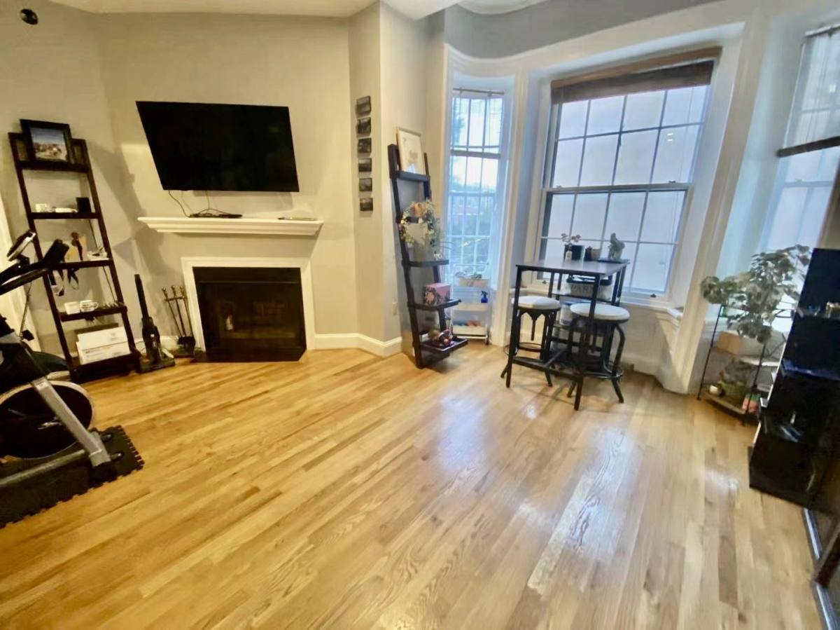 Apartment for rent at 1800 Green St, Philadelphia, PA 19130