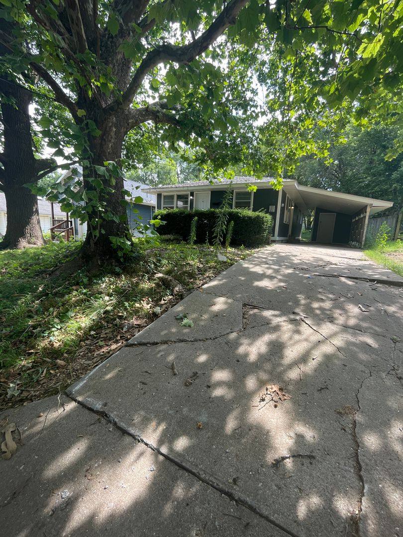 House for rent at 2112 N Marion Ave, Springfield, MO 65803