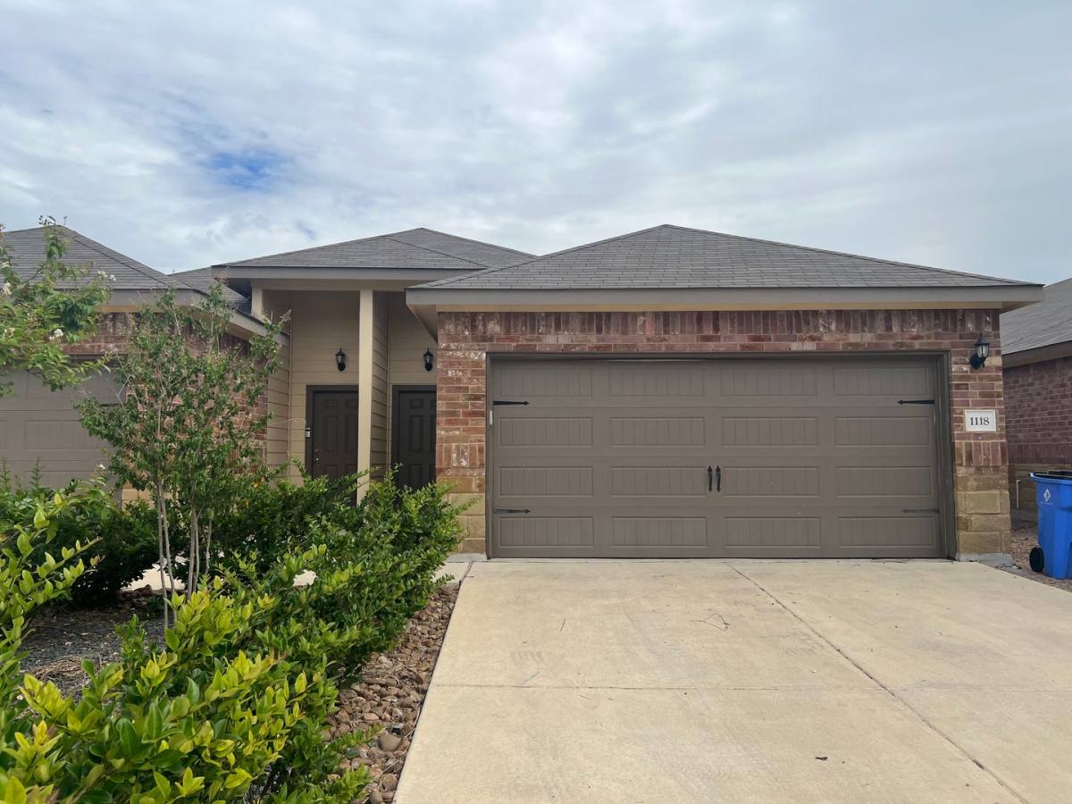 Townhouse for rent at 1118 Renee Way, Seguin, TX 78155