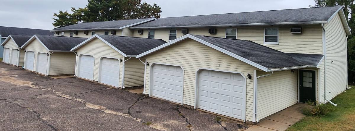 Apartment for rent at 2412 Pine Ridge Rd, Eau Claire, WI 54701