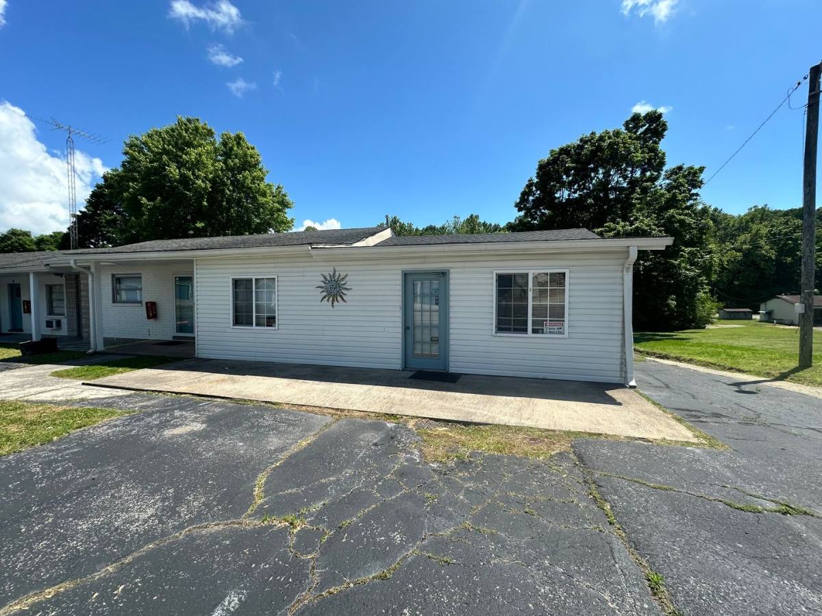 Apartment for rent at 4975 US-Highway, Kuttawa, KY 42055
