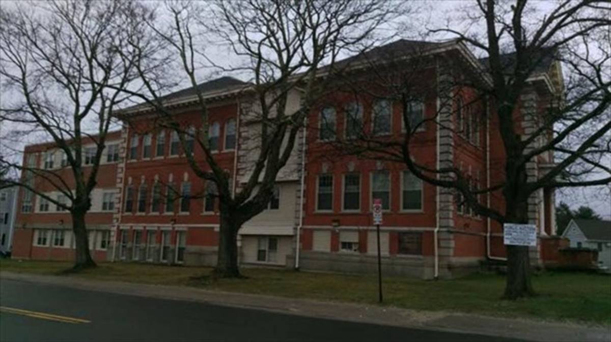 Condo for rent at 450 Hill St, Waterbury, CT 06704