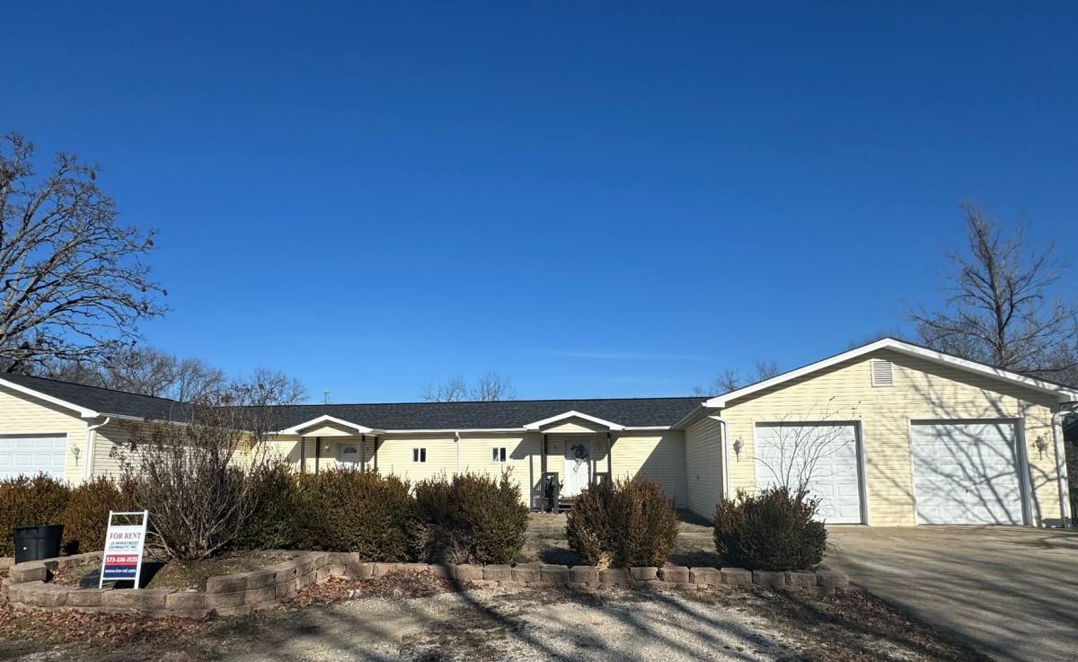 Apartment for rent at 1101 Hospital Rd, Waynesville, MO 65583