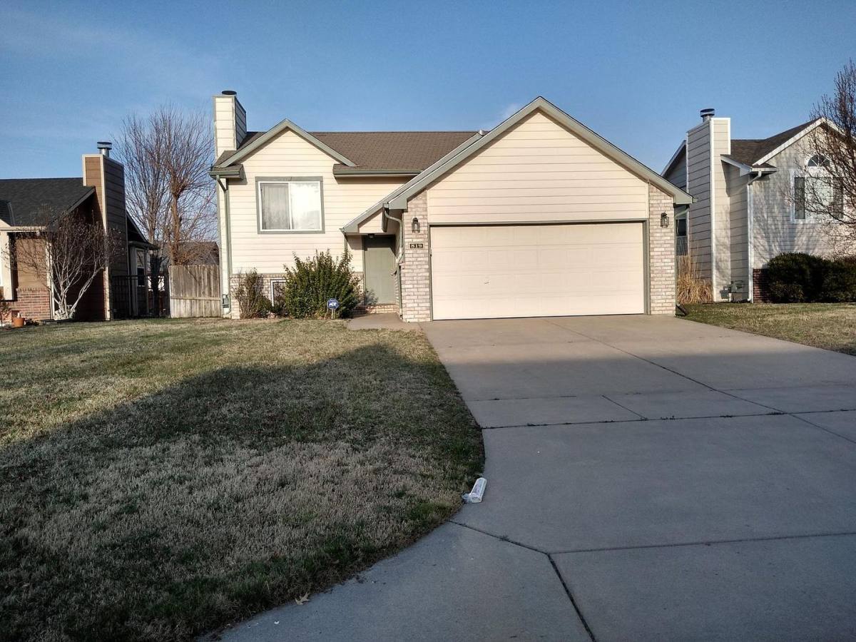 House for rent at 819 S Todd Circle, Wichita, KS 67207