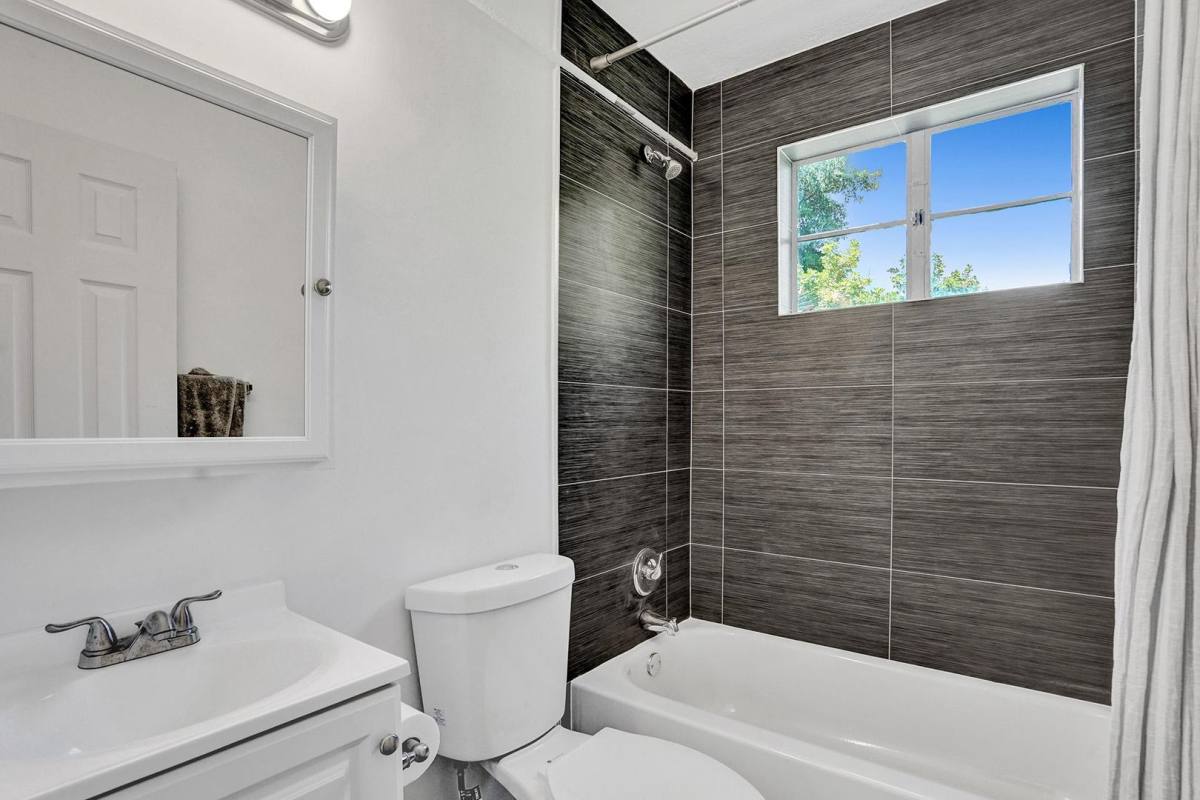 Apartment for rent at 708 NW 4th Ave, Miami, FL 33136