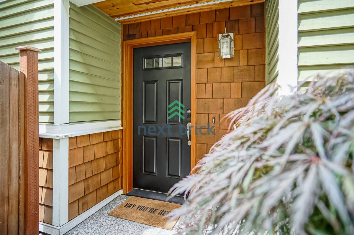 Townhouse for rent at 813 NW 97th St, Seattle, WA 98117