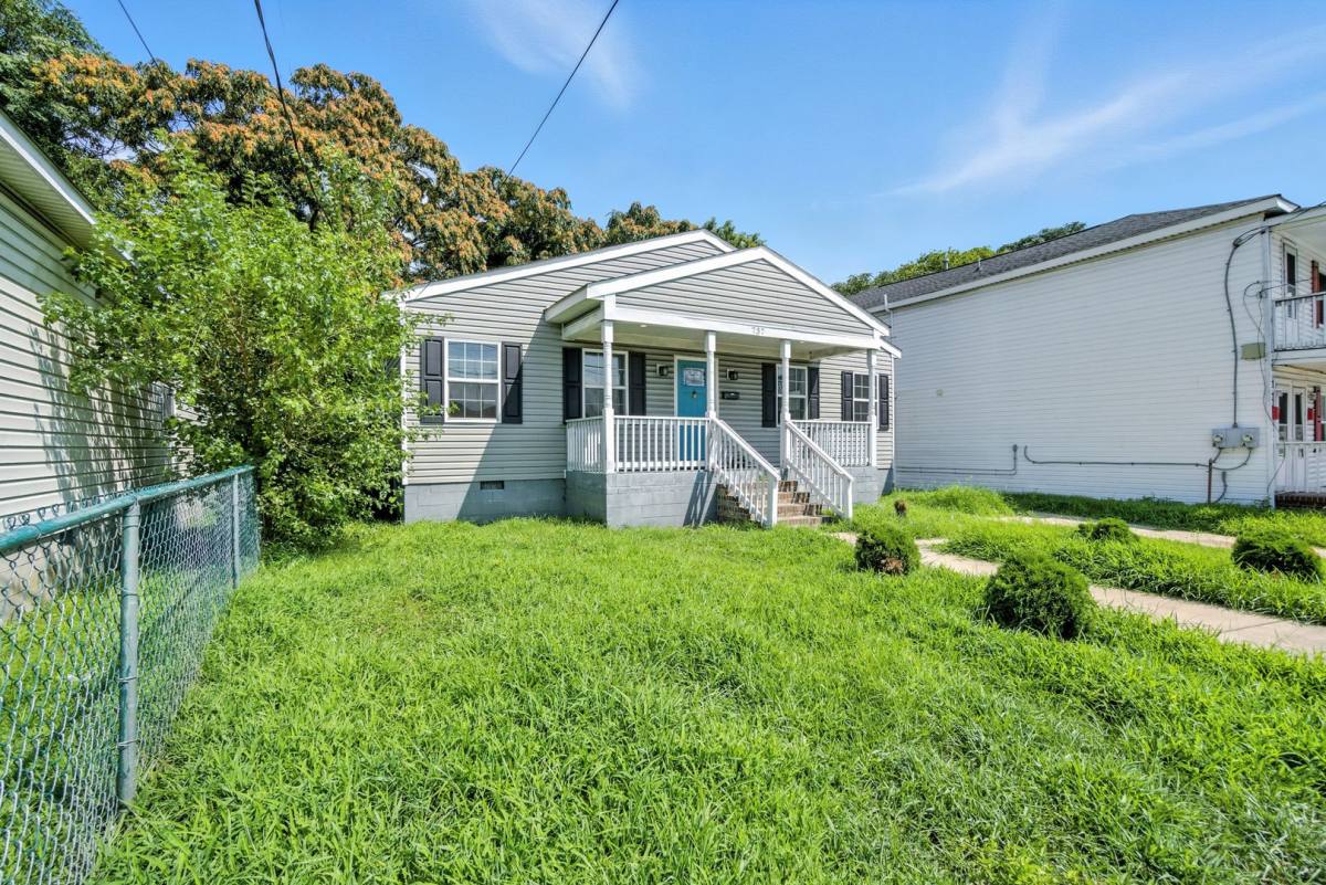 House for rent at 737 16th St, Newport News, VA 23601