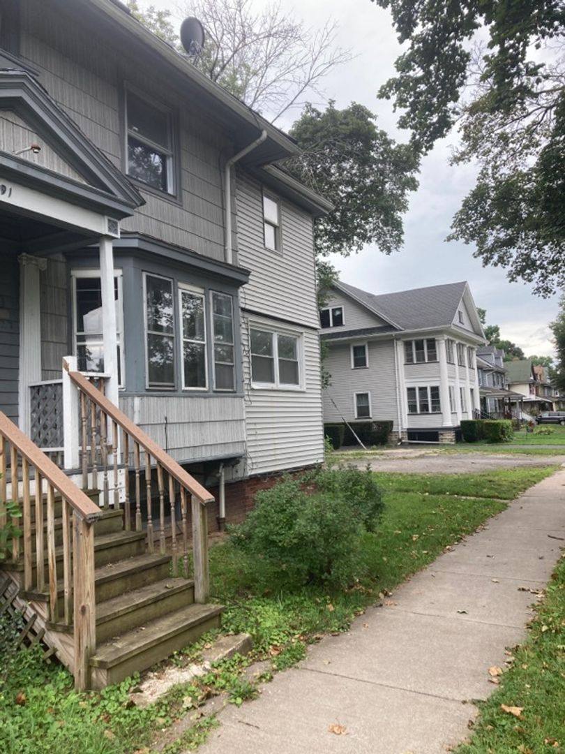 Apartment for rent at 323 Wellington Ave, Rochester, NY 14619