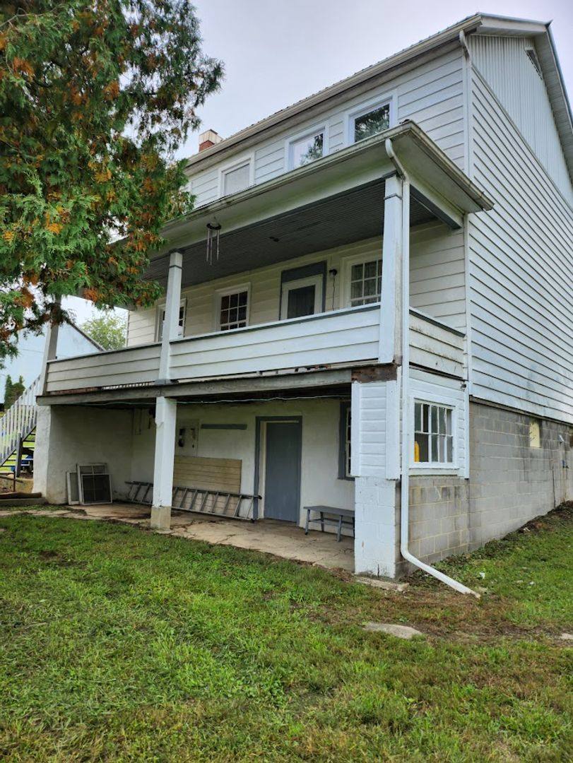 House for rent at 470 Golden Rule Dr, New Enterprise, PA 16664