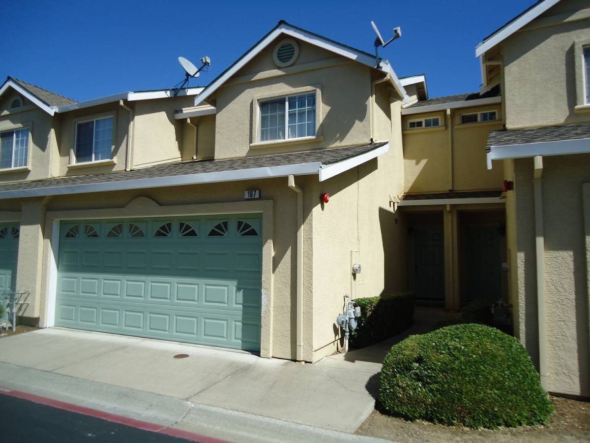 Townhouse for rent at 167 Scottsburg Circle, Fairfield, CA 94534