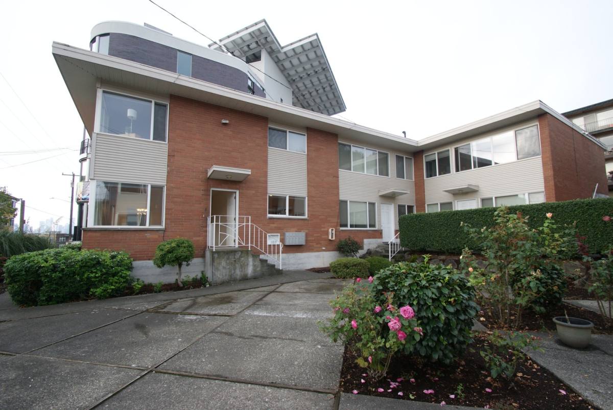 Apartment for rent at 3837 & 3831 Woodland Park Ave N, Seattle, WA 98103