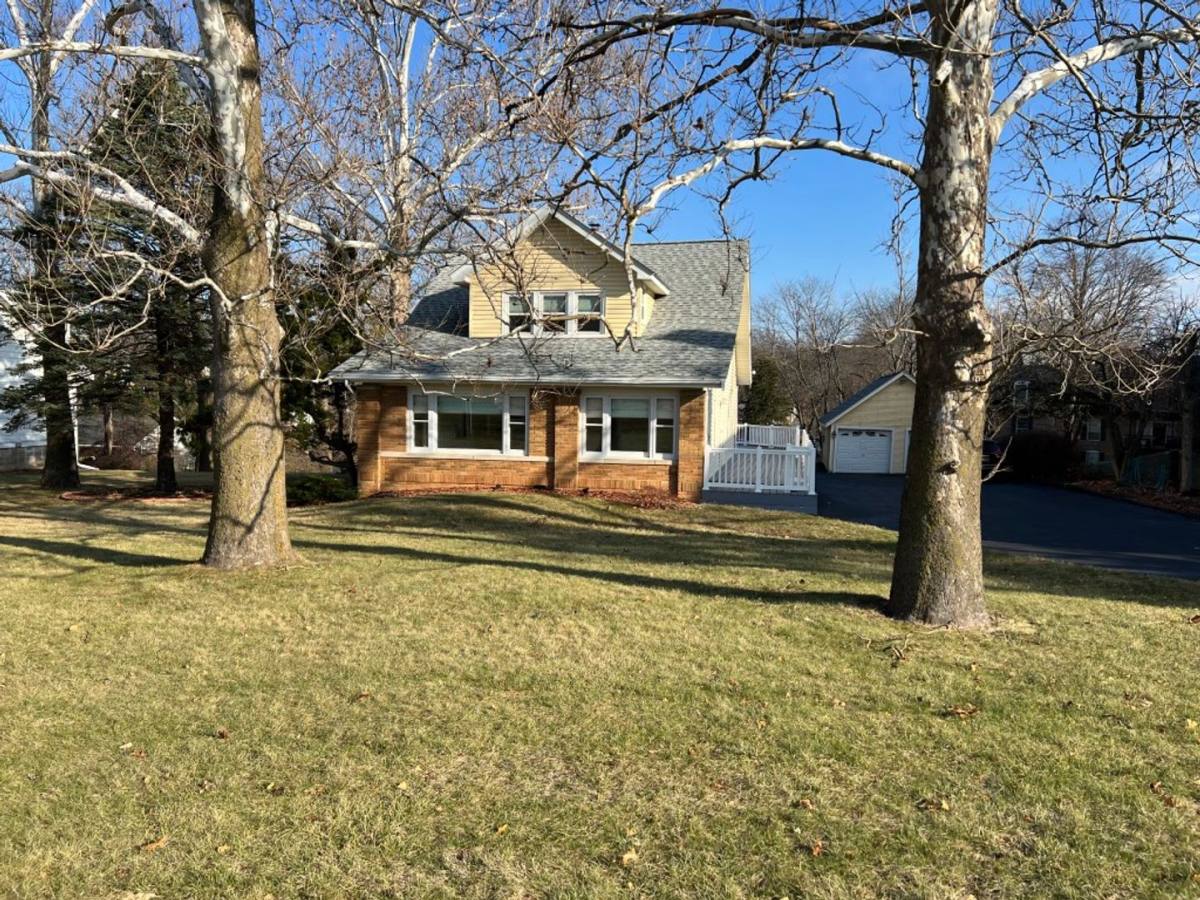 House for rent at 5004 N Knoxville Ave, Peoria, IL 61614