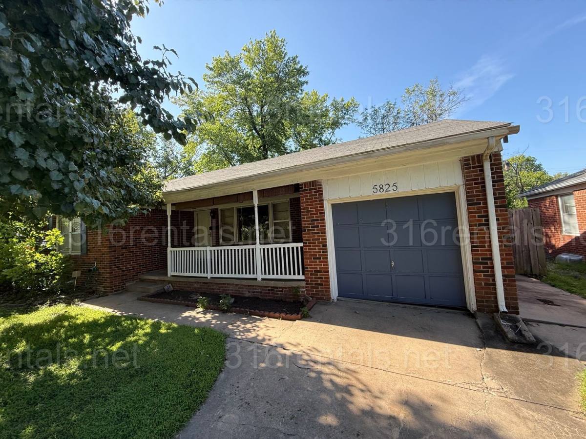 House for rent at 5825 E Oakwood, Wichita, KS 67208