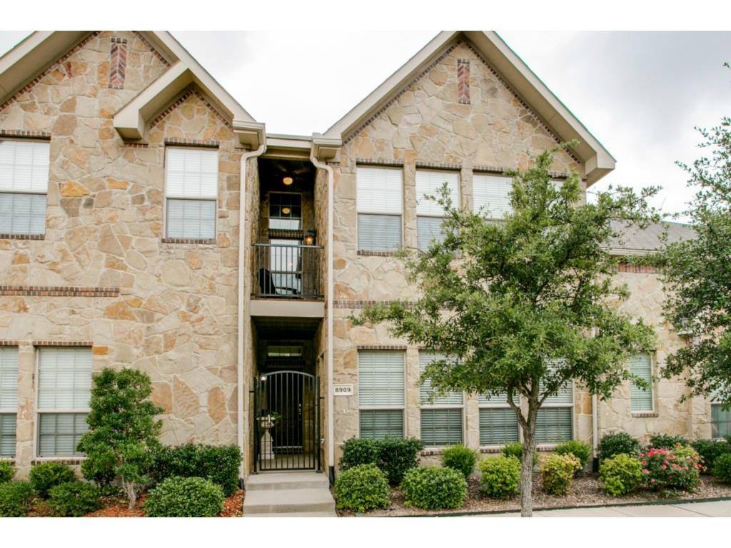 Townhouse for rent at 8909 Papa Trail, McKinney, TX 75070