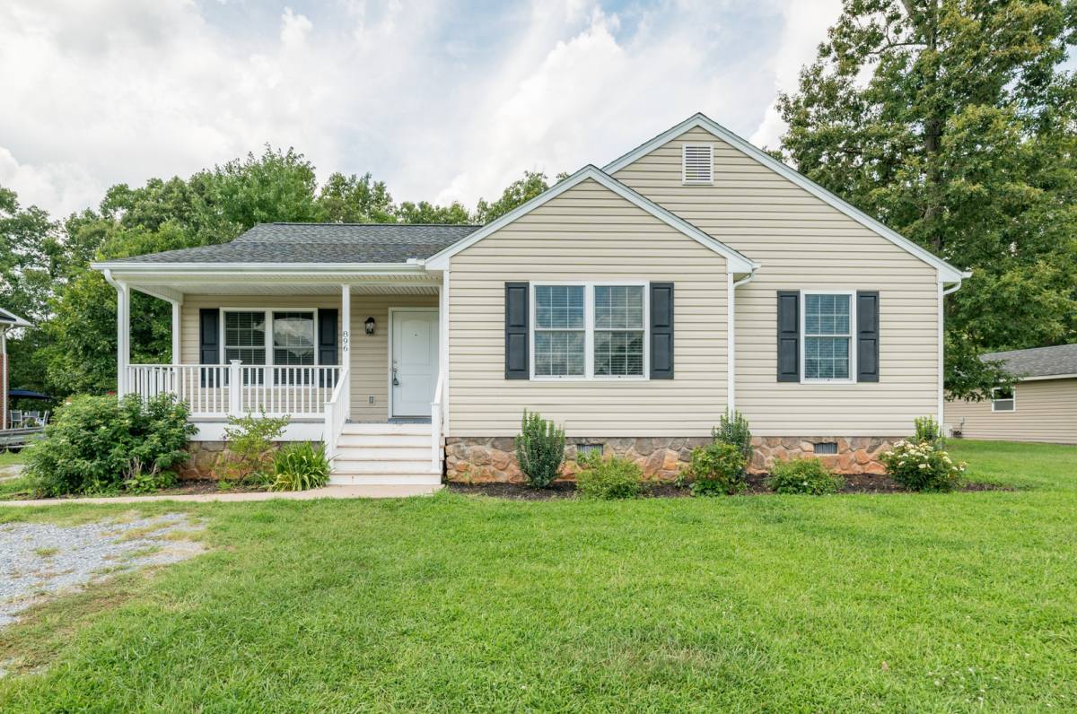 House for rent at 896 Possum Island Rd, Madison Heights, VA 24572
