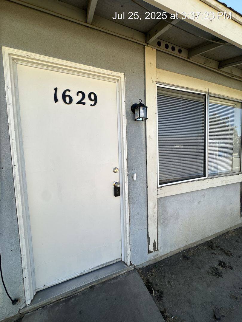Apartment for rent at 1629-41 E Douglas Ave, Visalia, CA 93292