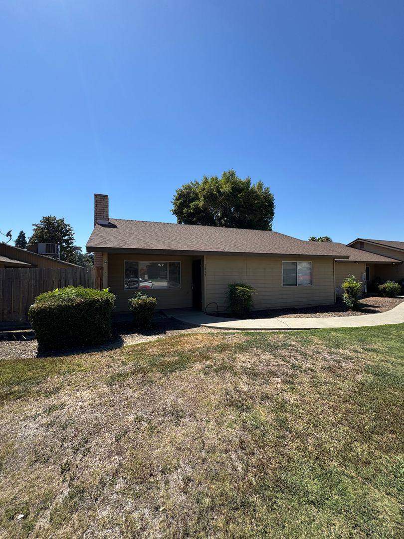 1831-39 Pinkham 2026-38 Vassar, Visalia, CA 93292