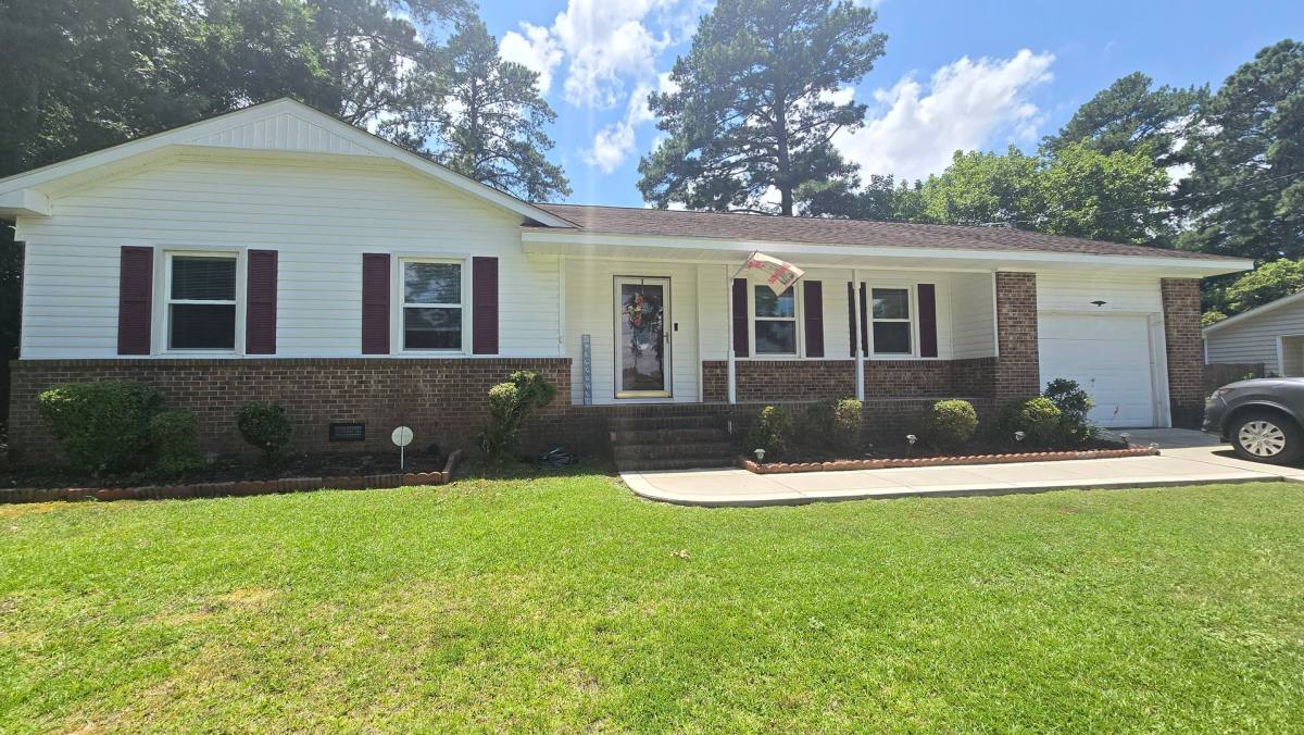 House for rent at 650 E Raynor Dr, Fayetteville, NC 28311
