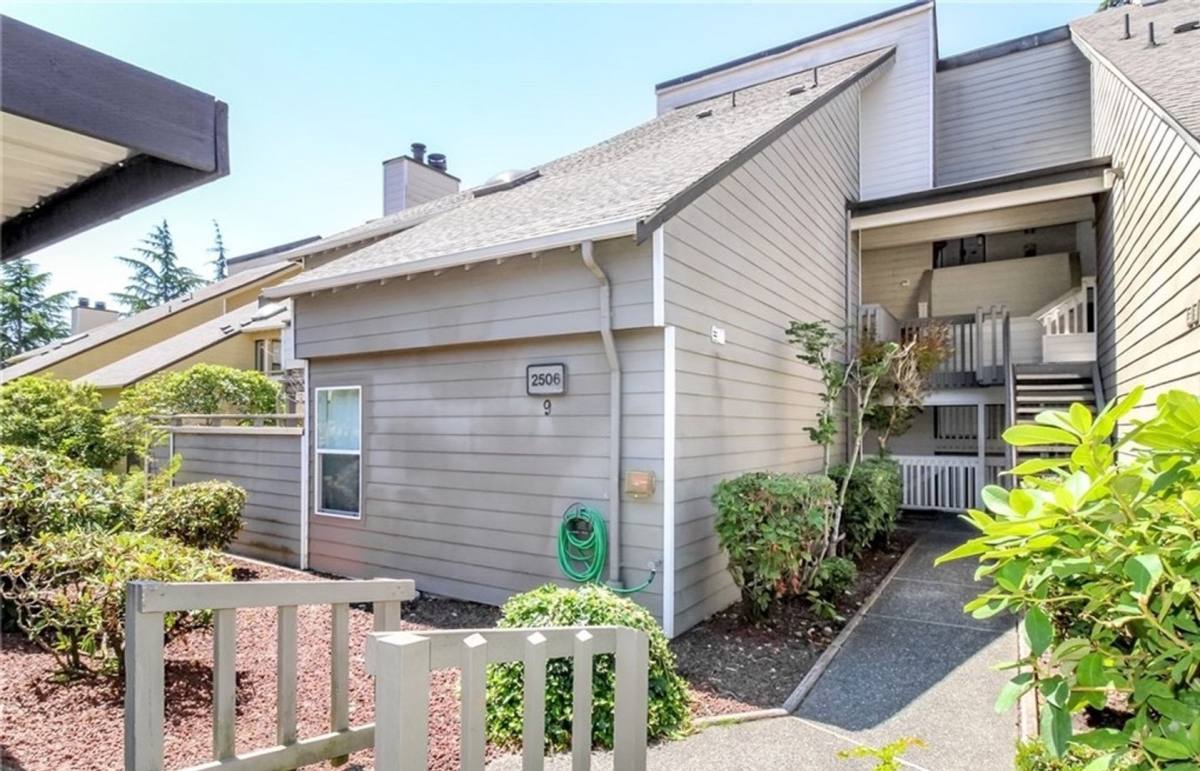 House for rent at 2506 S 317th St, Federal Way, WA 98003