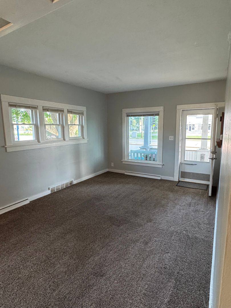 Apartment for rent at 1231 W College Ave, Appleton, WI 54914