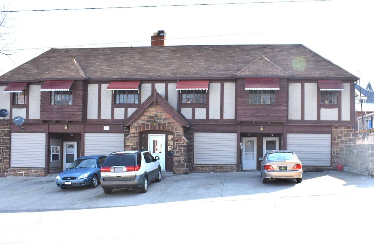Apartment for rent at 20-28 Helen Ave, Mansfield, OH 44903