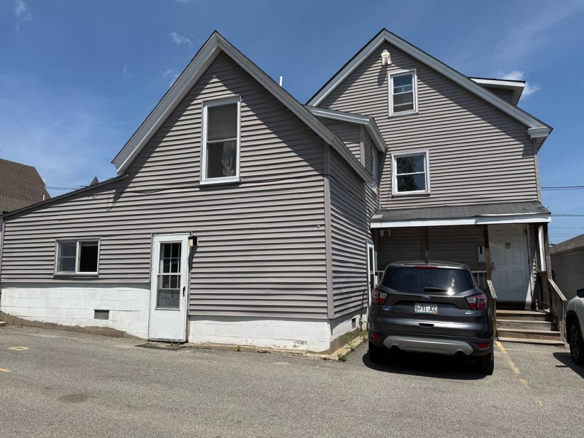 Apartment for rent at 39 Old Orchard St, Old Orchard Beach, ME 04064