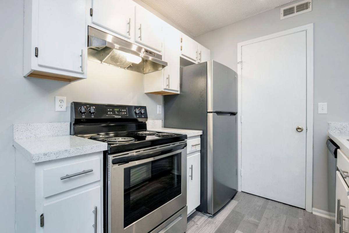 Apartment for rent at 607 Worthington Forest Place, Columbus, OH 43229