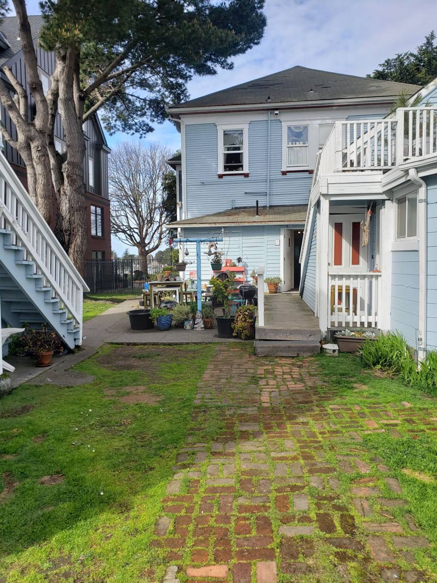 Apartment for rent at 816 2nd St, Eureka, CA 95501