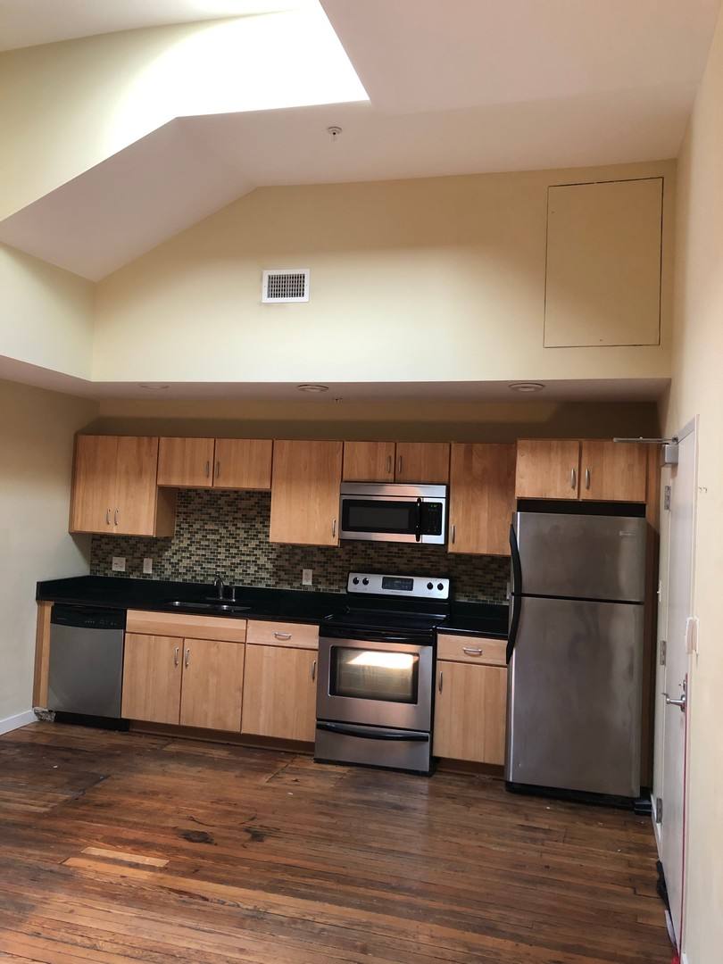 Apartment for rent at 126, 128, 130 W Washington St, Suffolk, VA 23434
