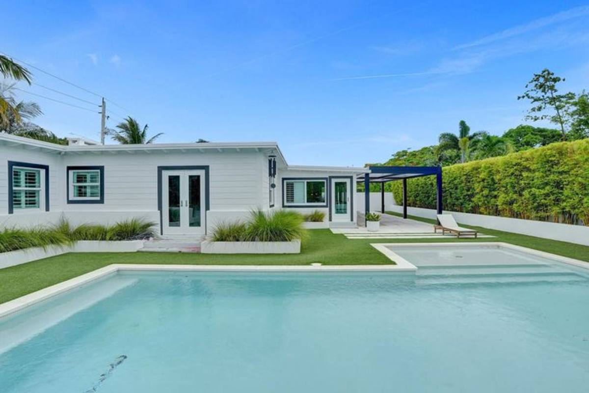 House for rent at 915 N Swinton Ave, Delray Beach, FL 33444