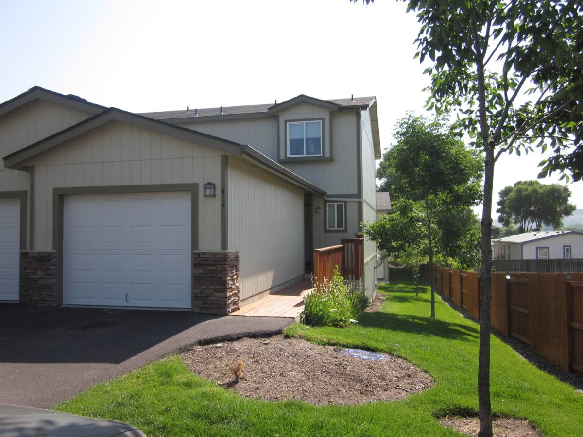 Townhouse for rent at 592-1191 Cliffside Tee Lane, Prineville, OR 97754