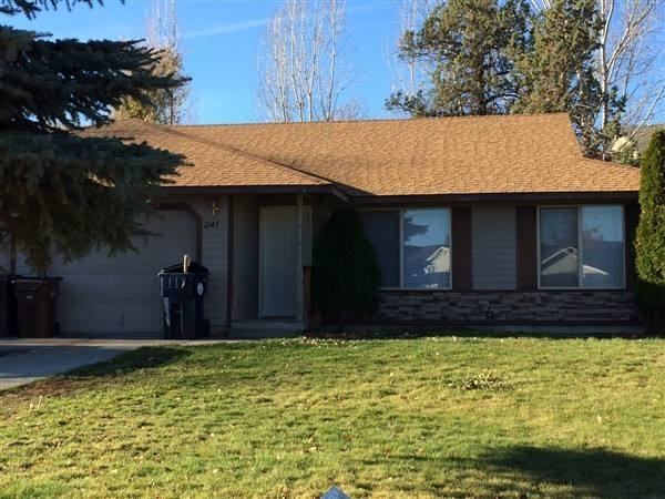 Townhouse for rent at 2147 & 2149 SW Canyon Dr, Redmond, OR 97756
