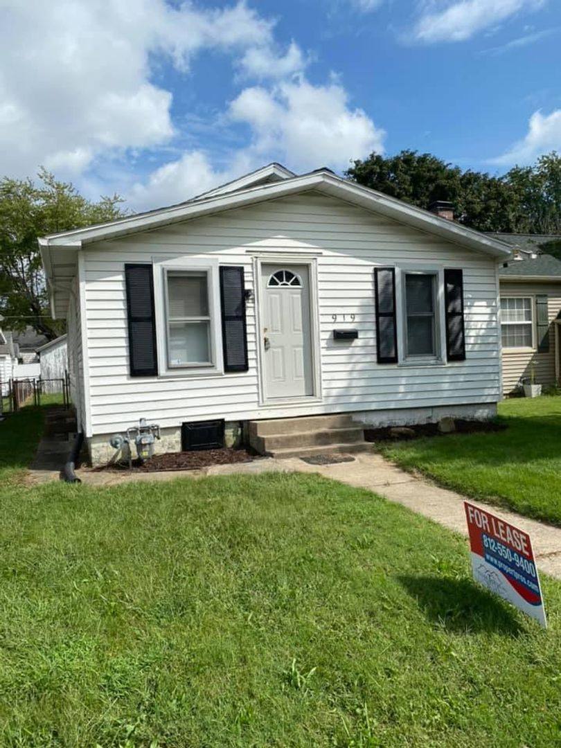 House for rent at 919 Hercules Ave, Evansville, IN 47711